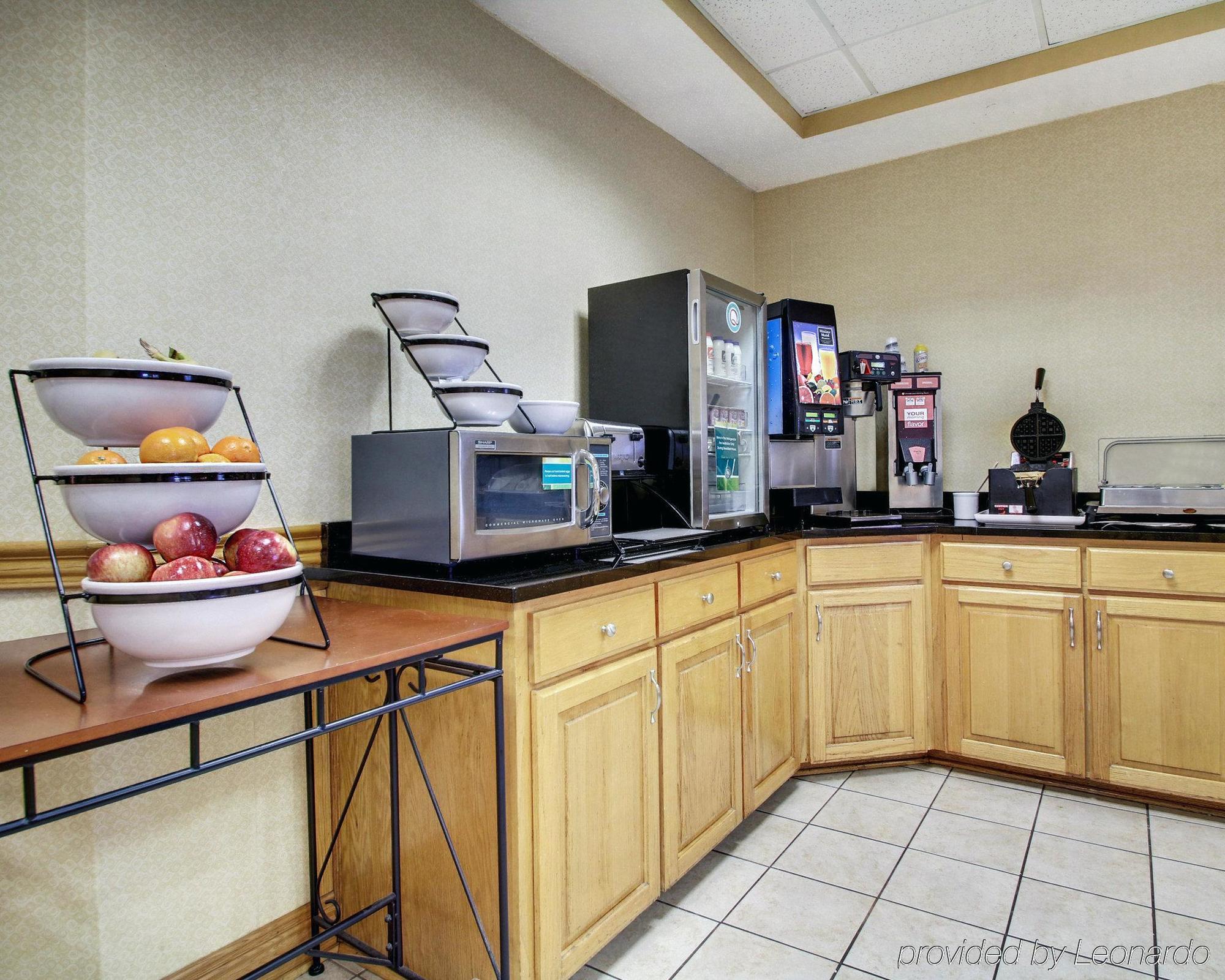 Columbia Inn & Suites Esterno foto