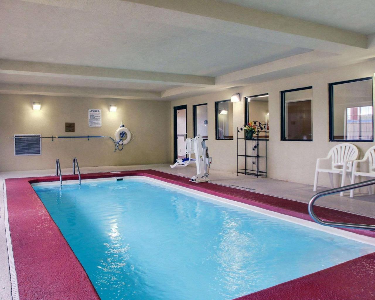 Columbia Inn & Suites Esterno foto