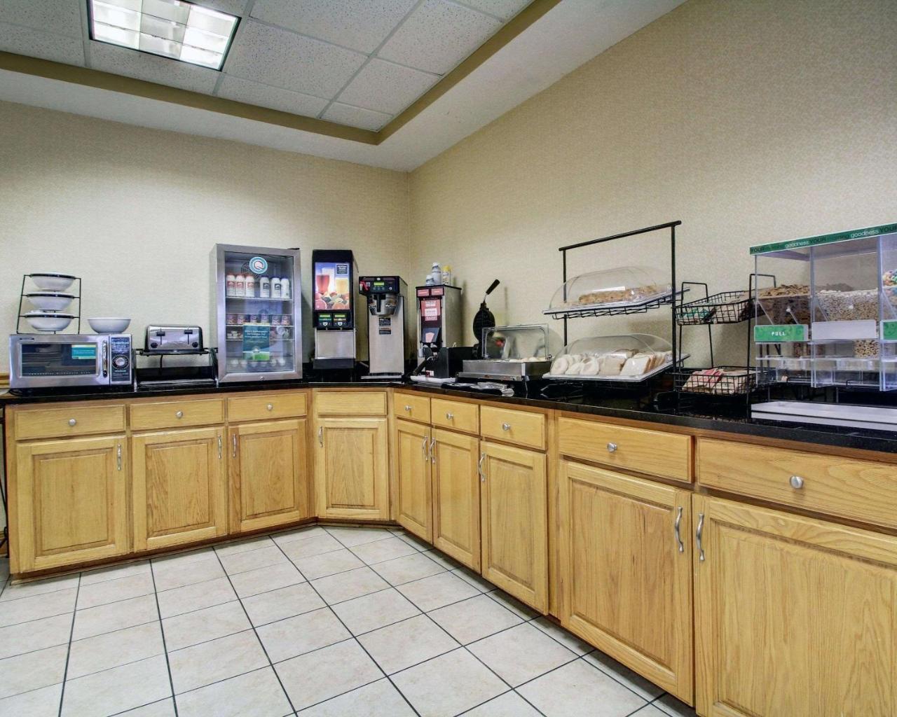 Columbia Inn & Suites Esterno foto