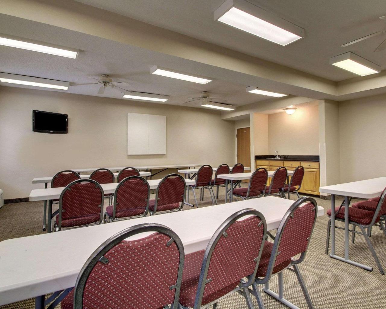 Columbia Inn & Suites Esterno foto